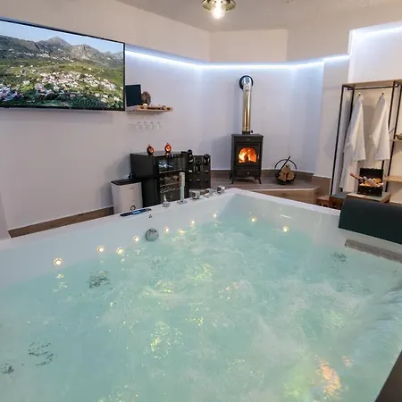 Stoa Luxury House With Unique Jacuzzi Holiday home
