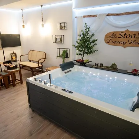 Holiday home Stoa Luxury House With Unique Jacuzzi *